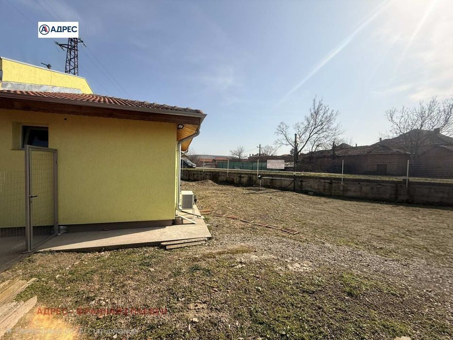 Магазин в Плевен, област-гр.Искър площ 58 цена 79000