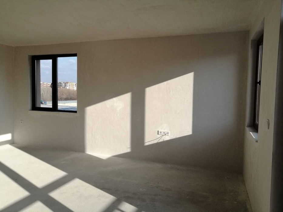 Продава се Тристаен апартамент в Пловдив, Остромила - 122 кв.м за 984 €/кв.м - Снимка #7