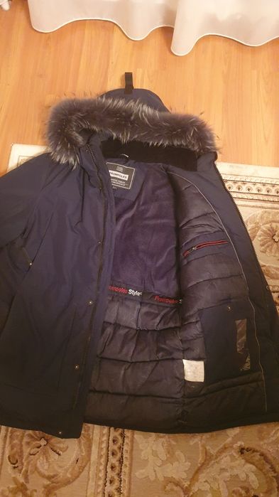 Продам зимнюю куртку