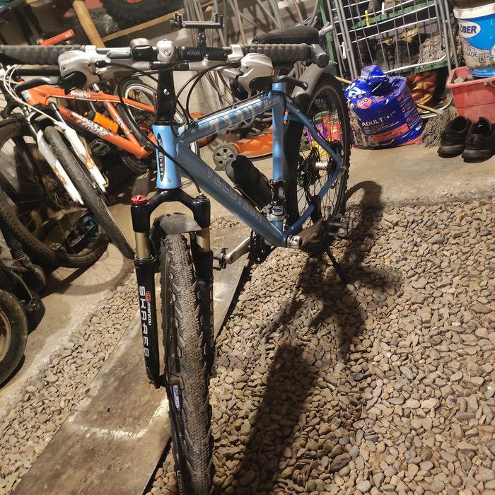 Vând bicicleta velotech mtb