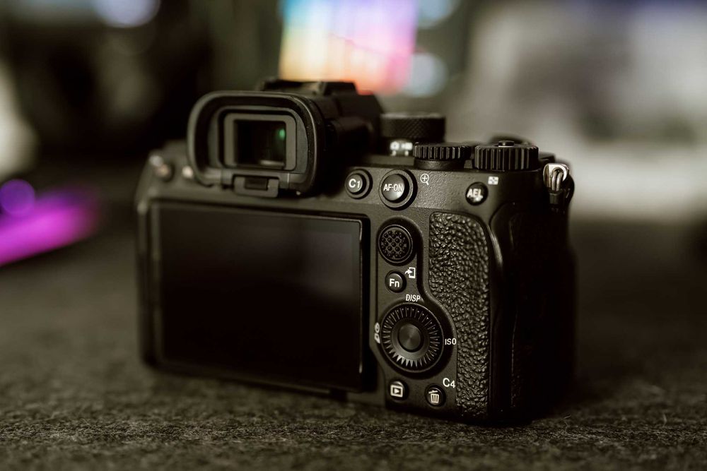 Sony A7 IV , 33MP, Full-Frame, Mirrorless, Body Only / 0 Cadre (Shutter Schimbat)