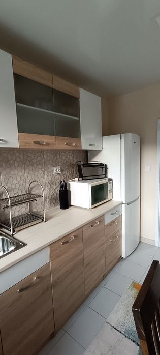 Дава се под наем Тристаен апартамент в Шумен, Боян Българанов 1 - 68 кв.м за 331.5 € - Снимка #10