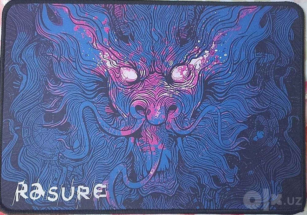 Игровой коврик для мыши RASURE почти новый.