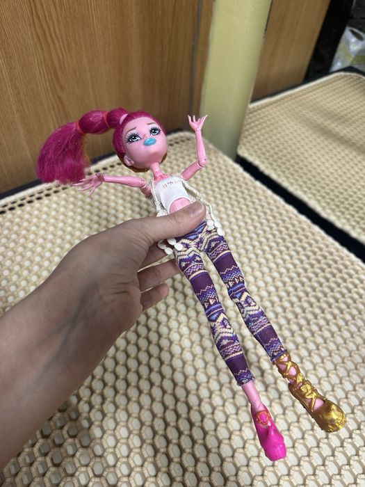 Продам куклу монстр хай!