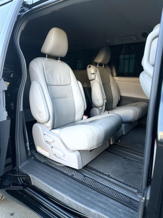 Сдам в аренду Toyota Sienna