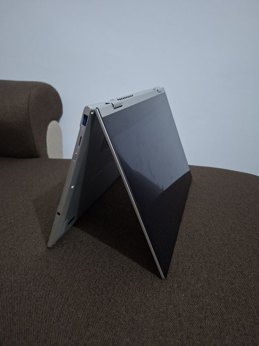 Vând laptop 16GB RAM