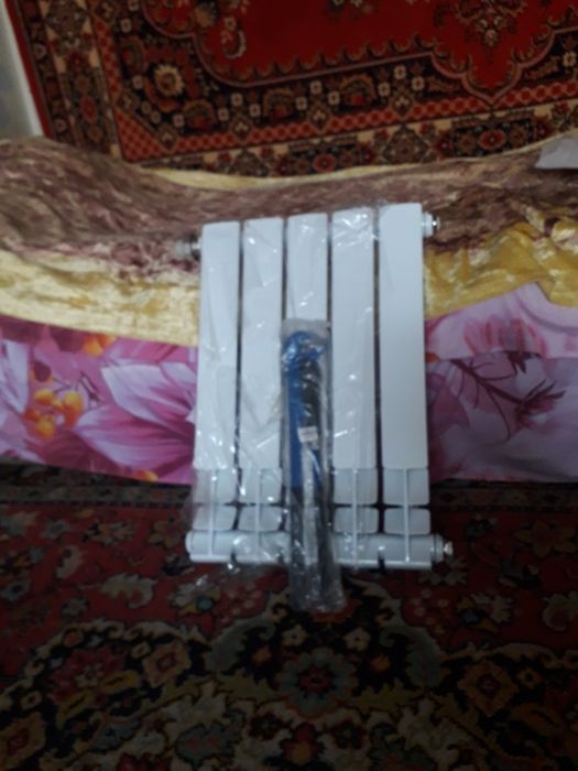 Продам Батарею и Газовый ключ.