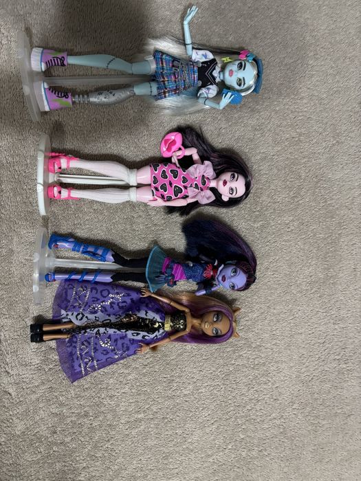 Продам кукол Монстер хай