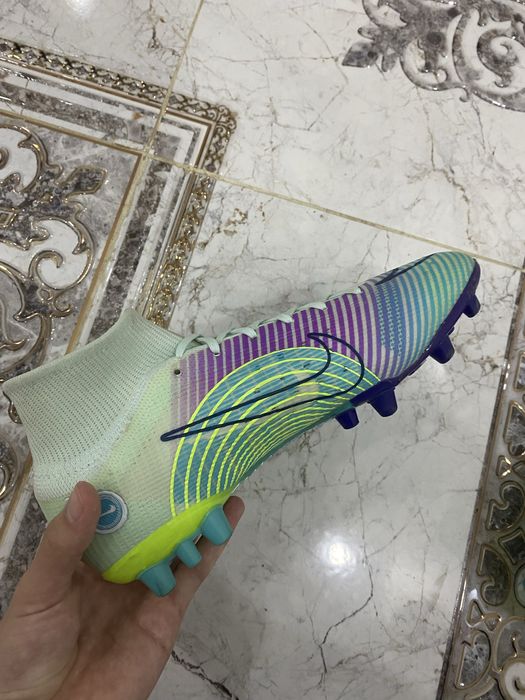 Бутсы футбольные