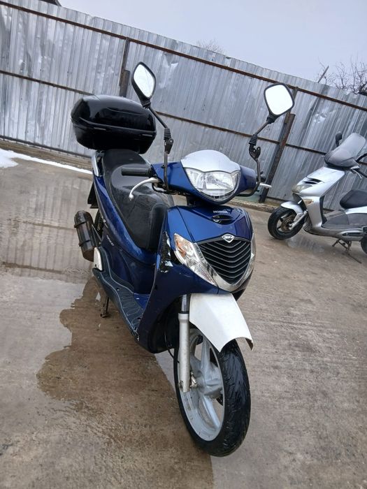 Vând honda sh 150 i pe injecție  defecta pompa  de benzina