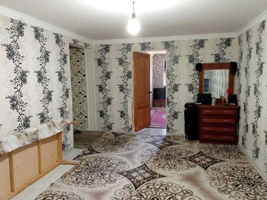 Продаётся 2к квартира 2/4. Учувчилар шахарчаси. Авиагородок. 52м2.