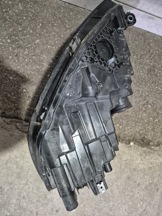 Десен фар VW Caddy Фолксваген Кади фарове