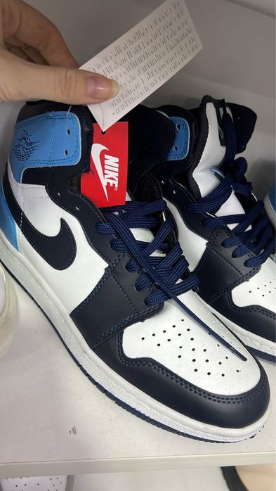 Продам кроссовки Air Jordan