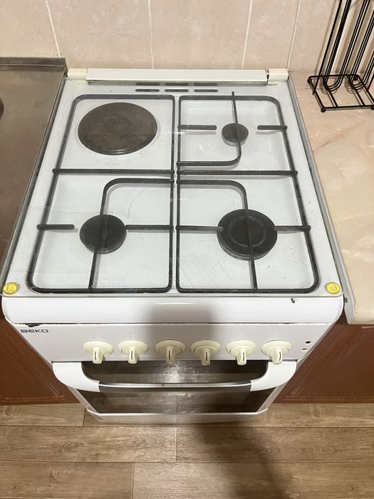 Продам газ плиту