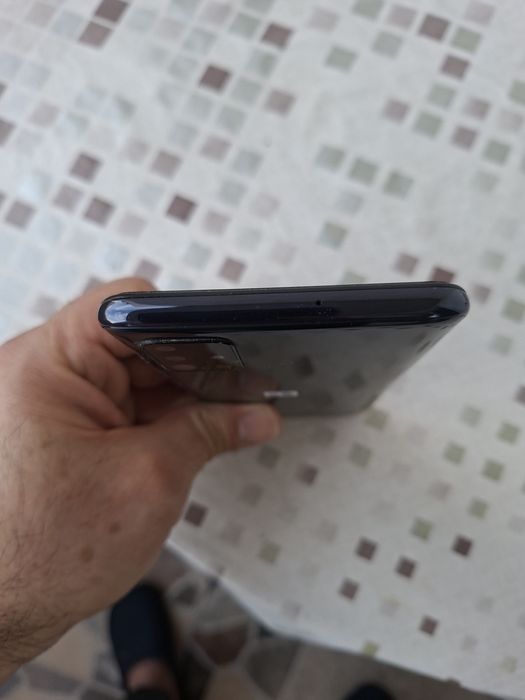 Продавам  Samsung A 51