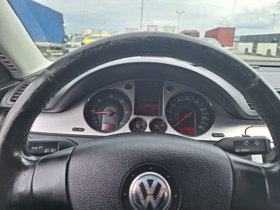 VOLKSWAGEN Passat 0 — imagine 2