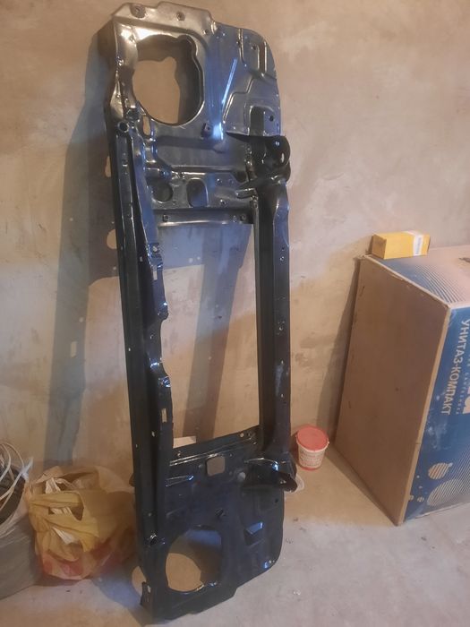 Передняя панель(телевизор) Патрол Y60