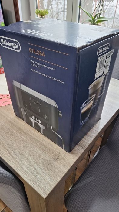 De vănzare expresor de cafea Delonghi !
