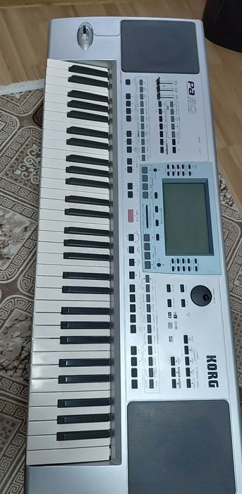 Vând orga pa 50 în stare foarte bună