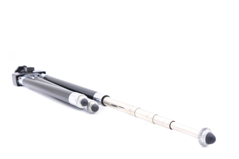 Trepied telescopic