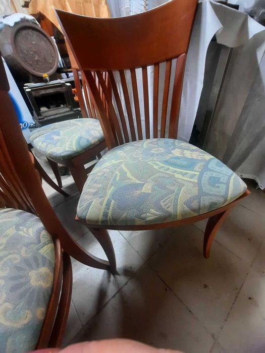 Продавам 4 стола