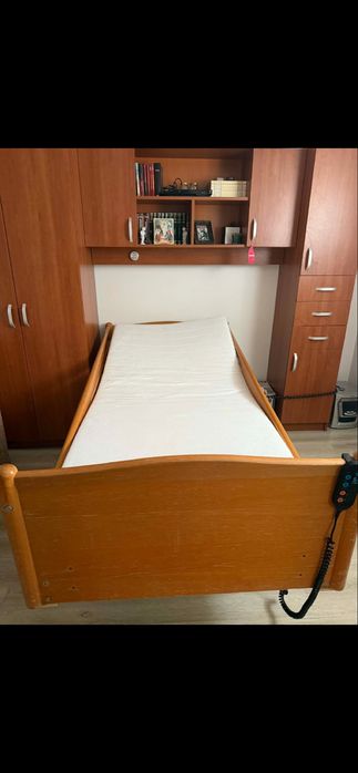 Pat pentru persoane cu dizabilitate (folosit ) cu telecomnda .