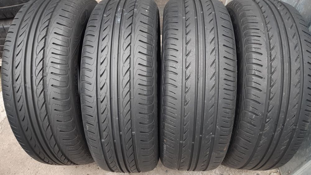 Anvelope preț de la 160 lei bucata de Vară și iarnă R14, R15, R15c R16 R16c, R17  R18  R19