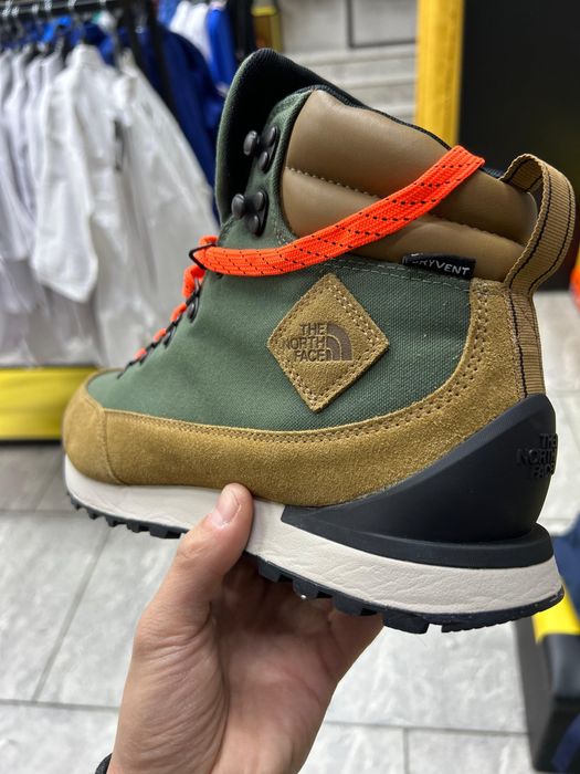 Кроссовки ботинки the north face