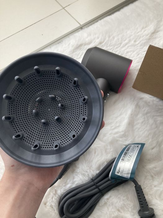 Uscator de par Dyson HD15 urgent!!!