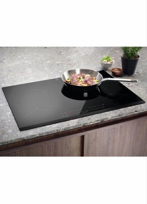 Plită cu inducție Electrolux EIT814 Fabricată în Germani  Nouă