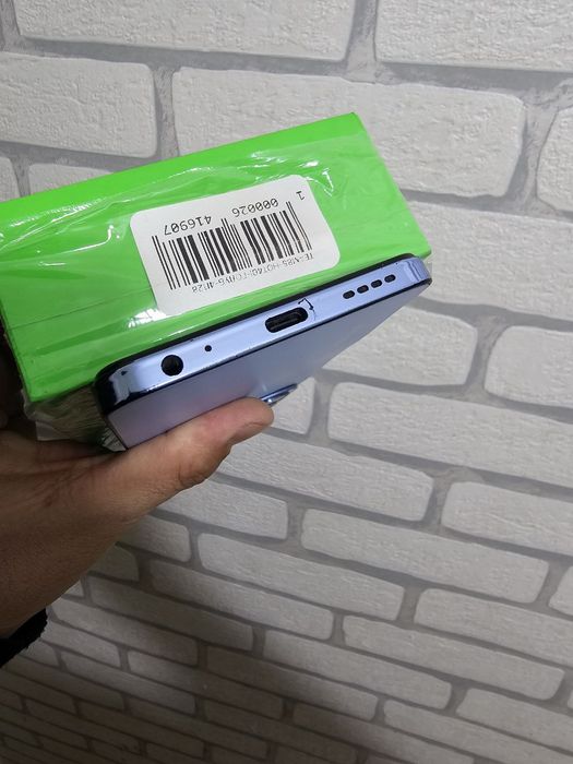 Infinix Hot 40i 4+2/128Gb karobka dok