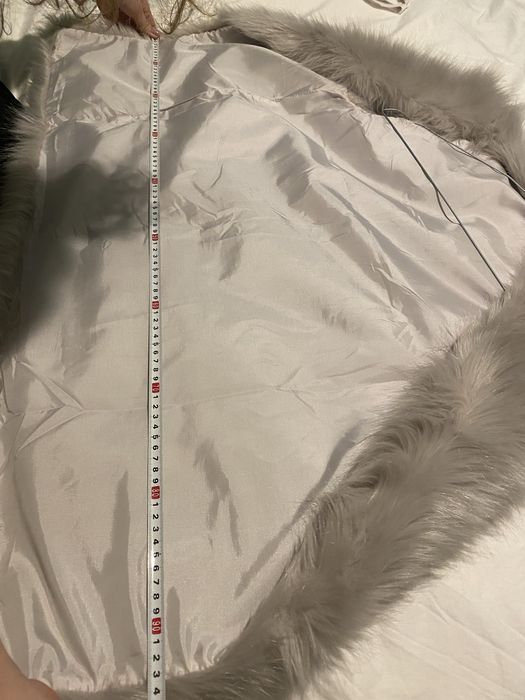 Vesta blana artificiala NOU S/M
