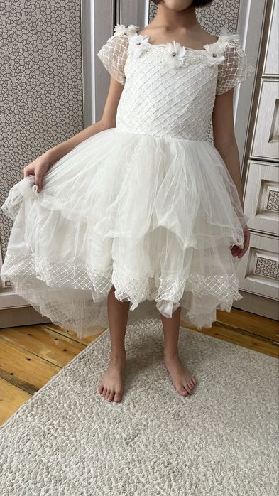 Белый платя 7-8лет