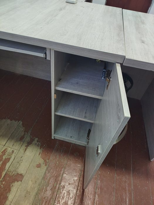 офисный мебил стол