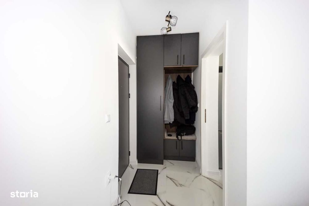 Capat CUG MOBILAT LUX apartament  2 camere INTABULAT