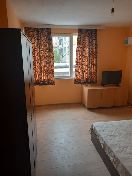 Дава се под наем Двустаен апартамент в Ловеч, Широк център - 88 кв.м за 300 € - Снимка #11