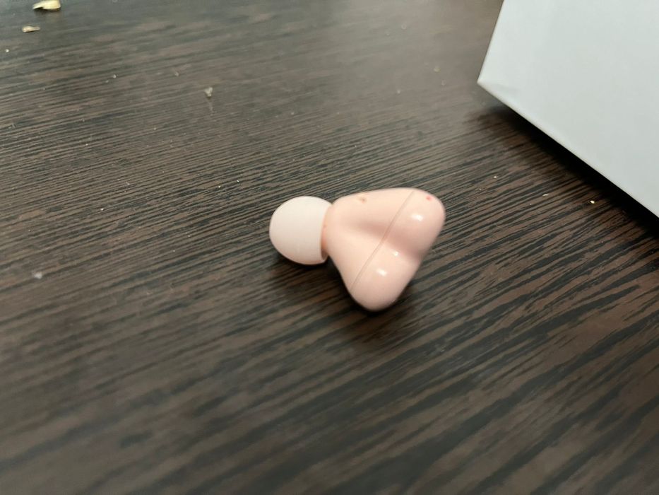 Наушники Hearbuds