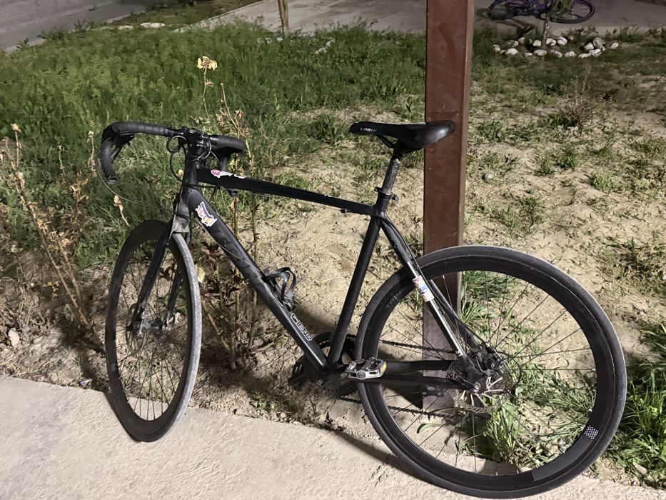 Шоссейный велиспед trinx tempo