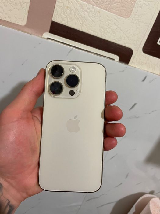 Продам Айфон 14 про