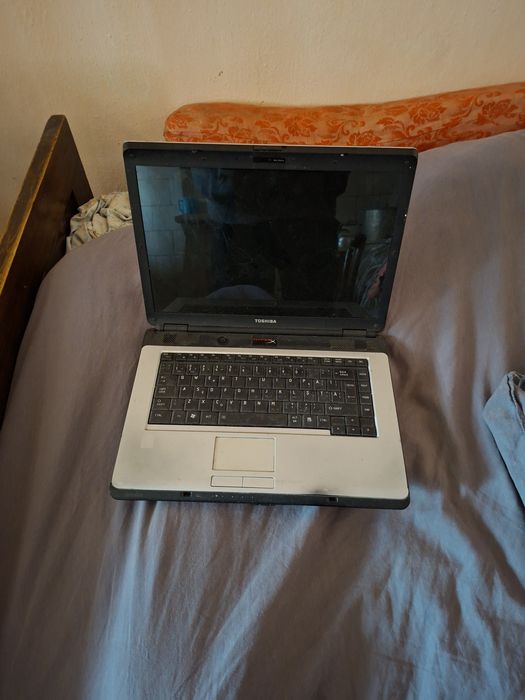 Laptop toshiba l300
