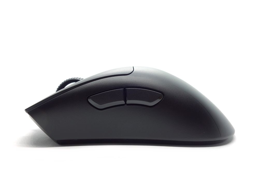 Razer DeathAdder V3 Pro — беспроводная игровая мышь