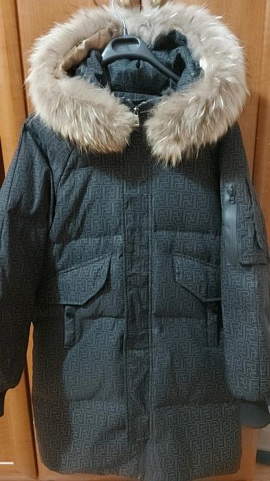 Куртка весна продам