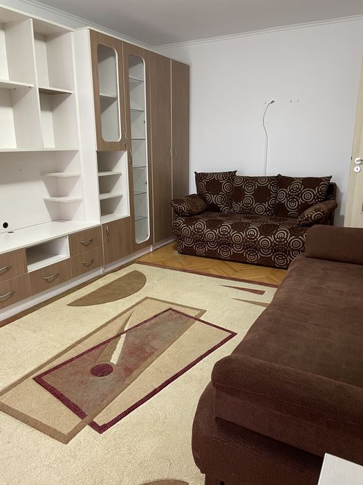 Dau in chirie apartament cu 2 camere in Micro 17, utilat si mobilat