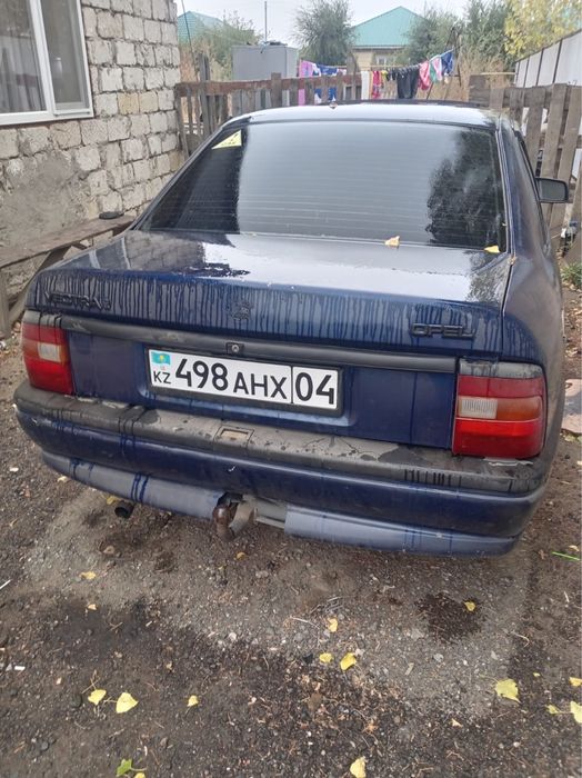 машина Opel Vectra