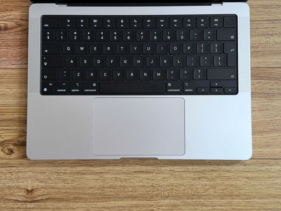 MacBook Pro 14`M3 Pro/11 CPU/14 GPU/18GB RAM/512GB SSD/Батерия 100%/Като Нов/Silver