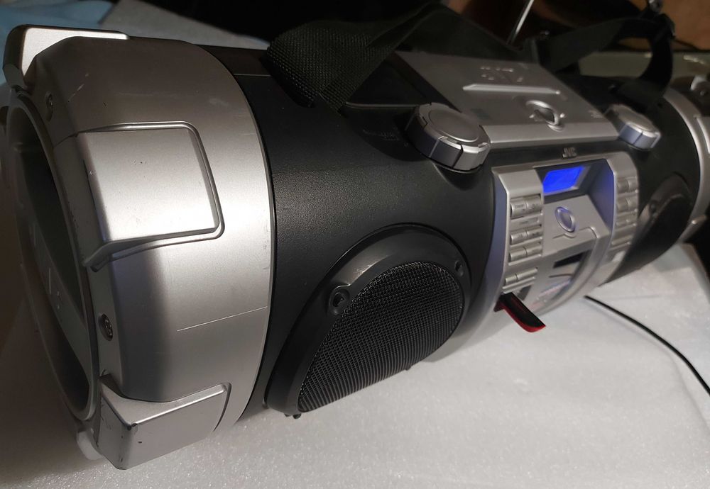 JVC RV-NB50 Powered Woofer CD System