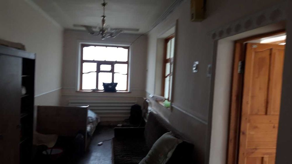 Нурафшон.(Тойтепа ). Обл.кадастр. Продам 5 комнатный дом на 9 сотках .