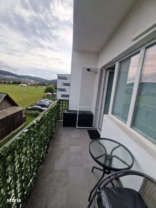 Apartament cu 3 camere  de 55mp plus balcon 6mp , zona : Floresti Tine