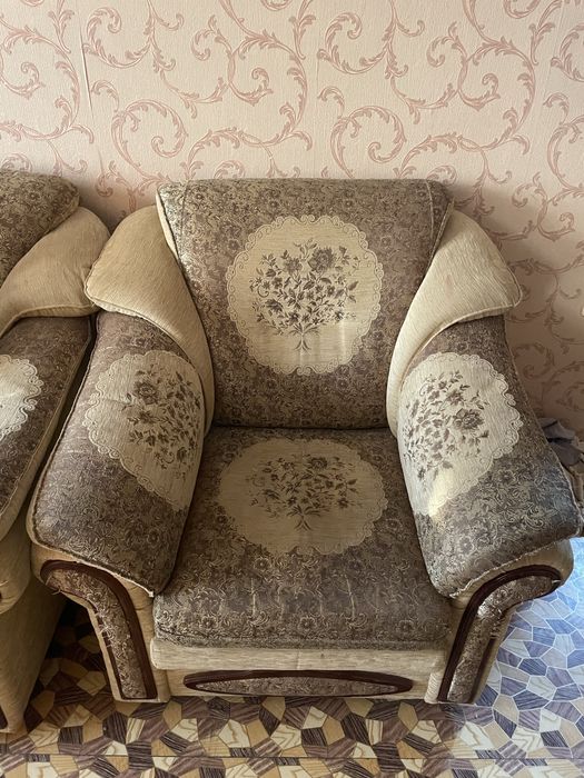 Продам диван и кресло