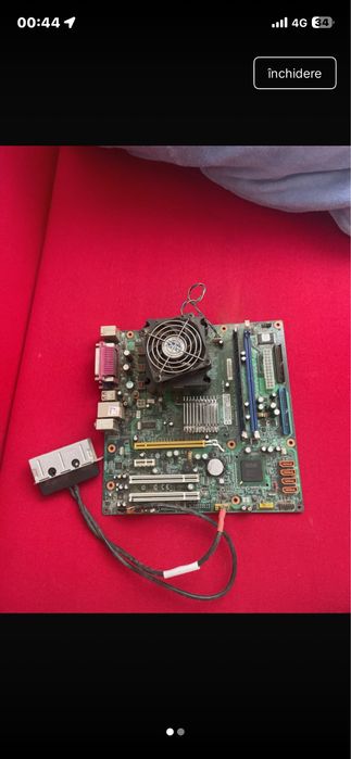 Placă de bază Lenovo + procesor + cooler Vând placă de bază Lenovo în stare bună, exact ca in poze.